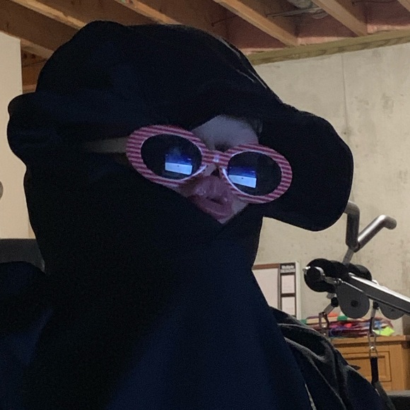 Meet your Posher, Derek - Picture 1 of 1